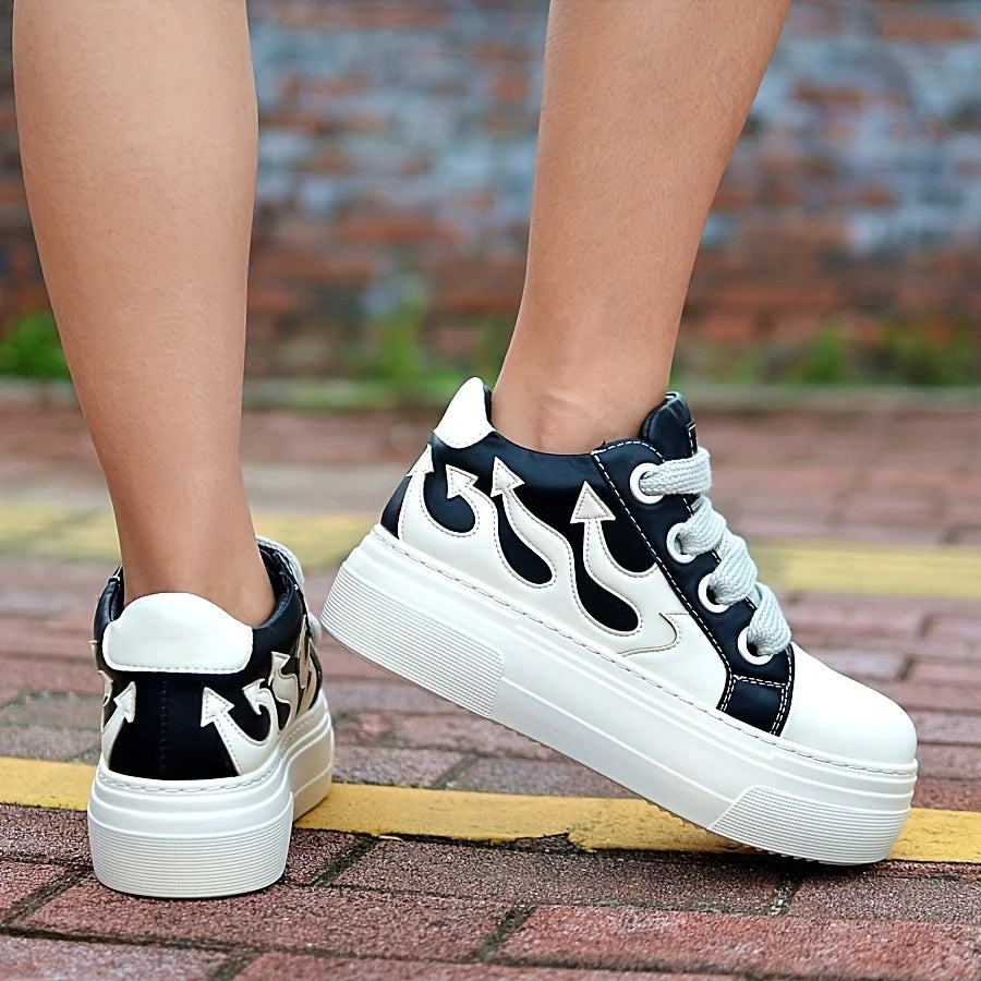 Black White Flatform Sports Shoes Casual Flame Fashion Women Sneakers/Combat Shoes For Girls Thick Bottom Tennis Shoes