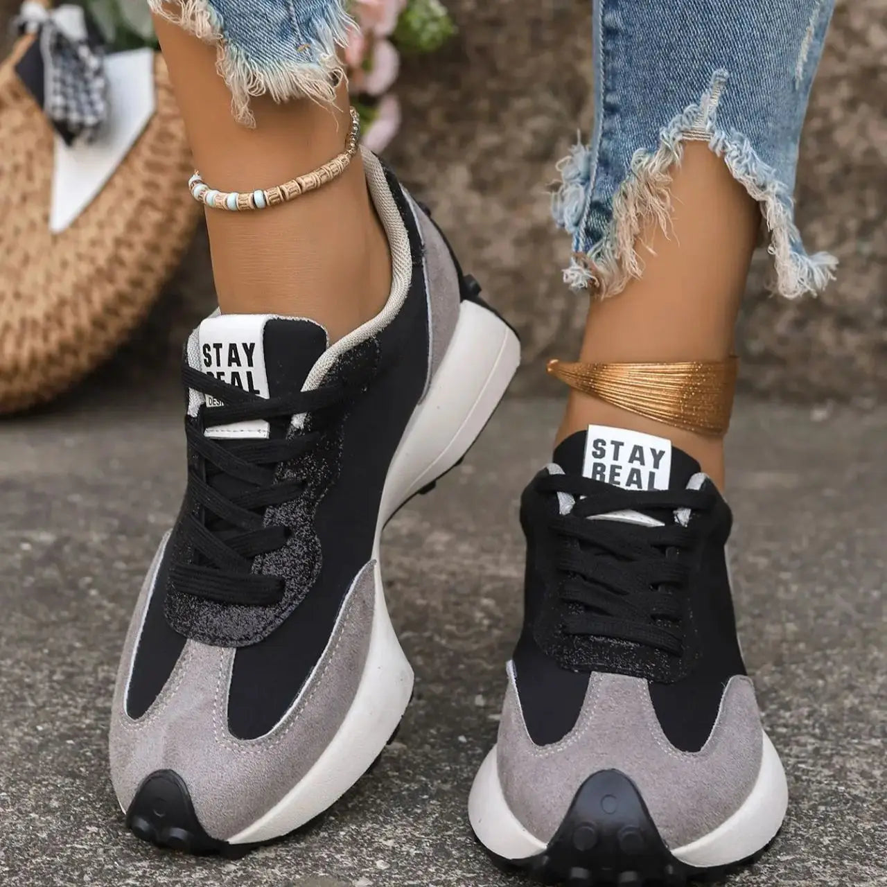 Women's Classic Black Gray Sneakers Retro/Lace-Up Casual Shoes Comfortable Non-Slip Platform Trainers