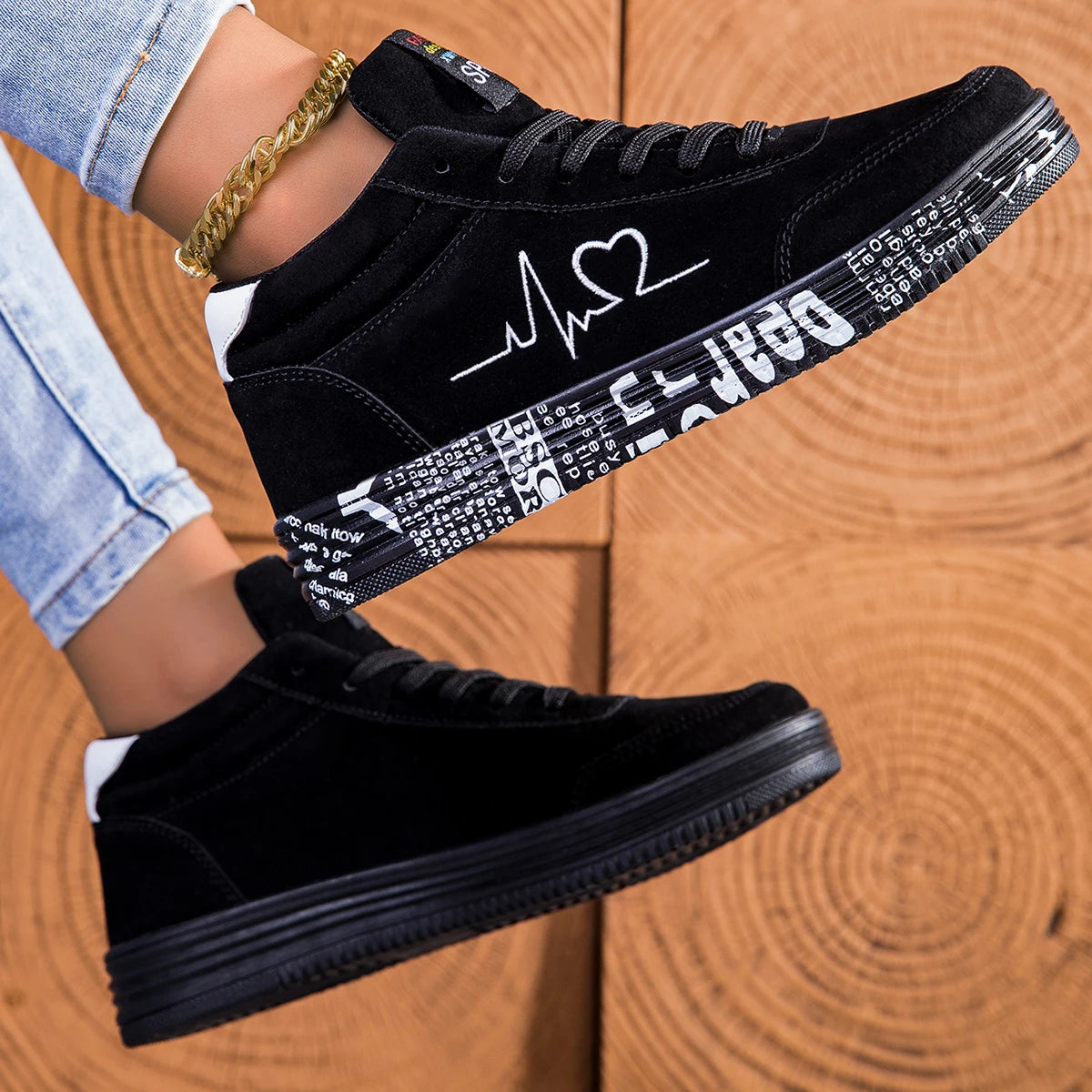 Women's Heart Design Sneakers for Women Lace Up Soft Sole Platform/Comfy Shoes Low-top Mid Top Women's Shoes