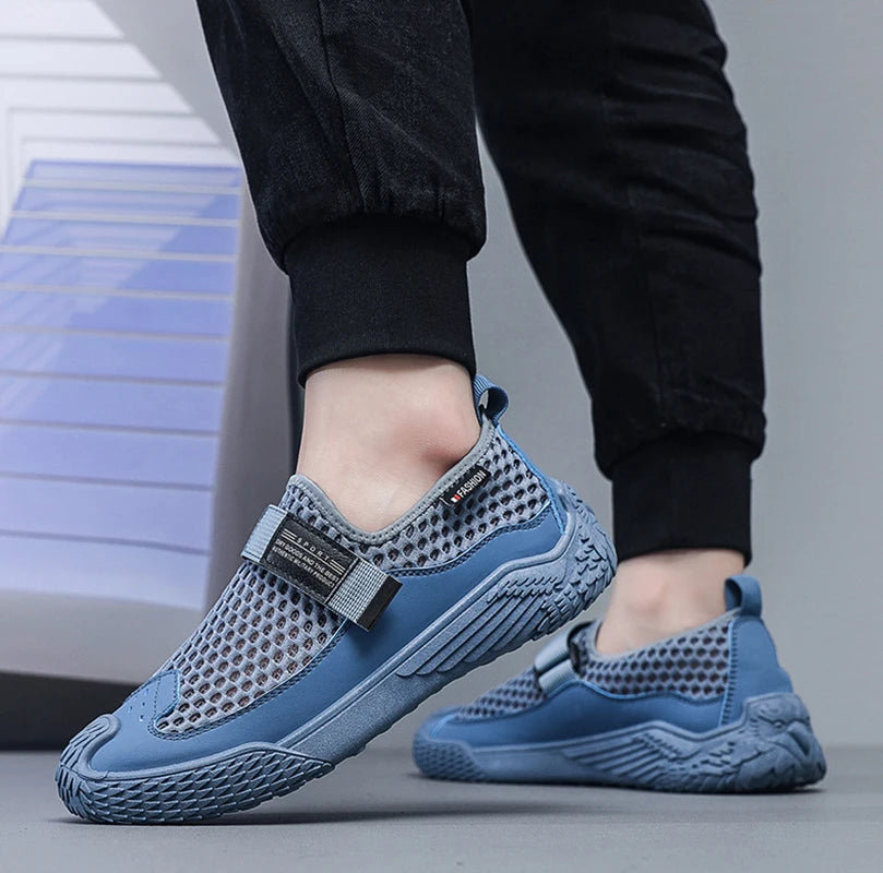 Men Casual Sneakers Summer Breathable Beach Shoes Lightweight/Outdoor Mesh Mans Sneaker Slip-on Walking Male Shoes