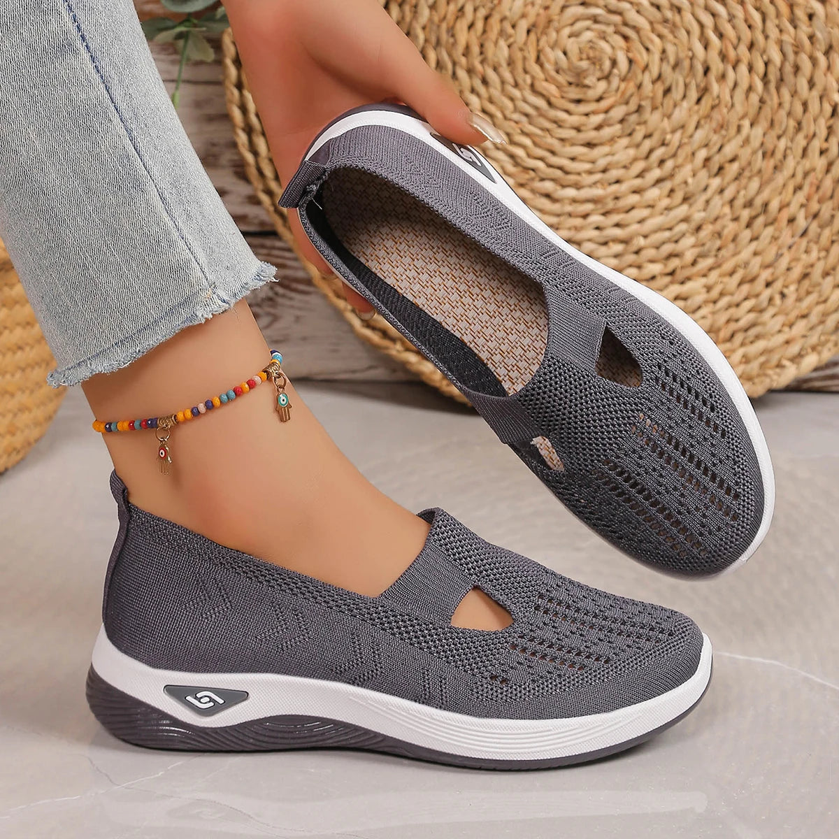 Women's shoes Solid Color Breathable Sneakers casual sneaker/women's summer sneakers Low-top Knitted Casual Shoes Mom Shoes