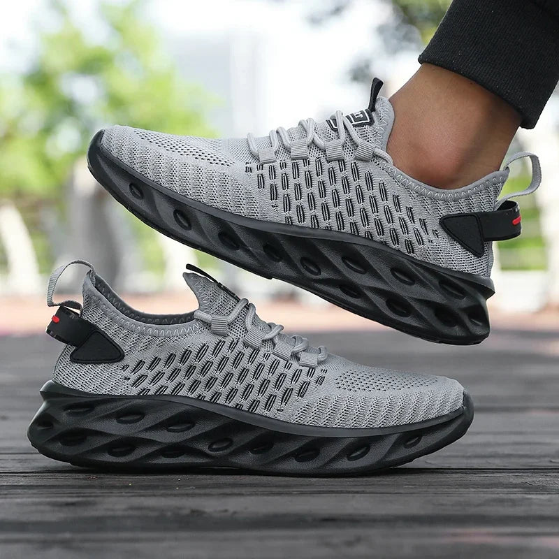 New Fashion Men's Running Shoes Summer Breathable Outdoor/Non-Slip Sneakers Shock Absorbing Sole Trendy Color Shoes for Men