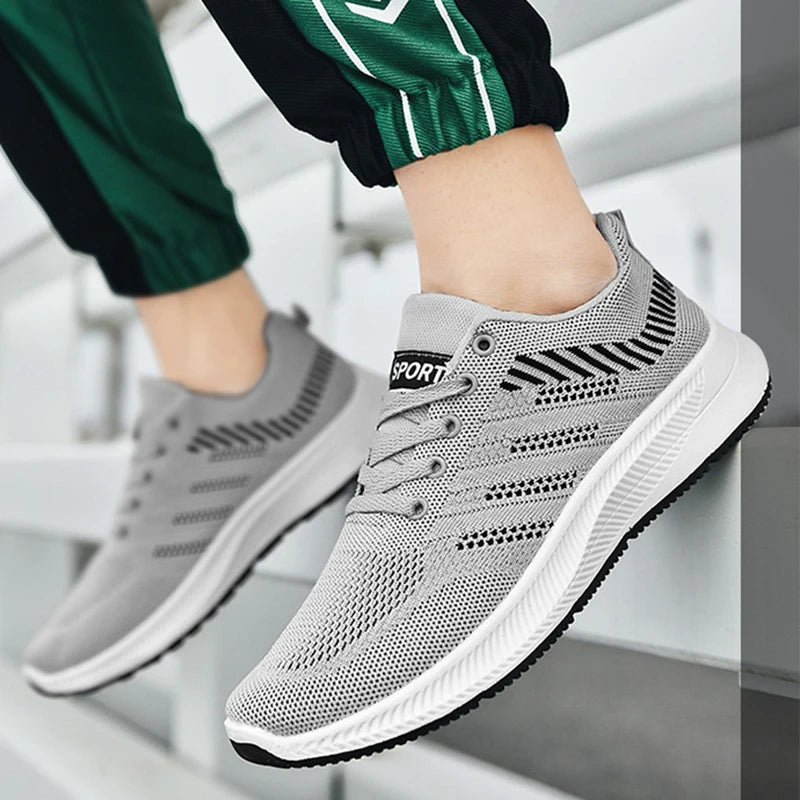 024 summer fashion high-quality new men's light running shoes/outdoor breathable sports shoes non-slip soft soles.