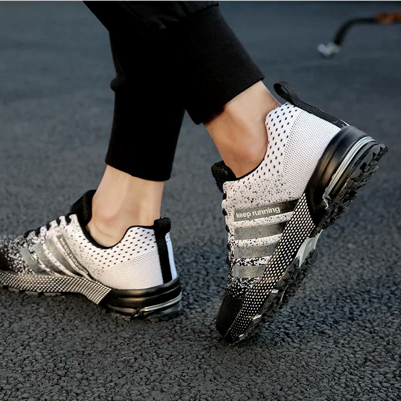 New men's flying mesh surface spring summer breathable/casual sports shoes flat vulcanized couple running