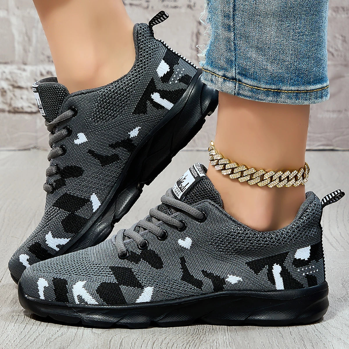 Women's running shoes, lightweight mesh fabric breathable/casual and comfortable flat soft tennis sports shoes