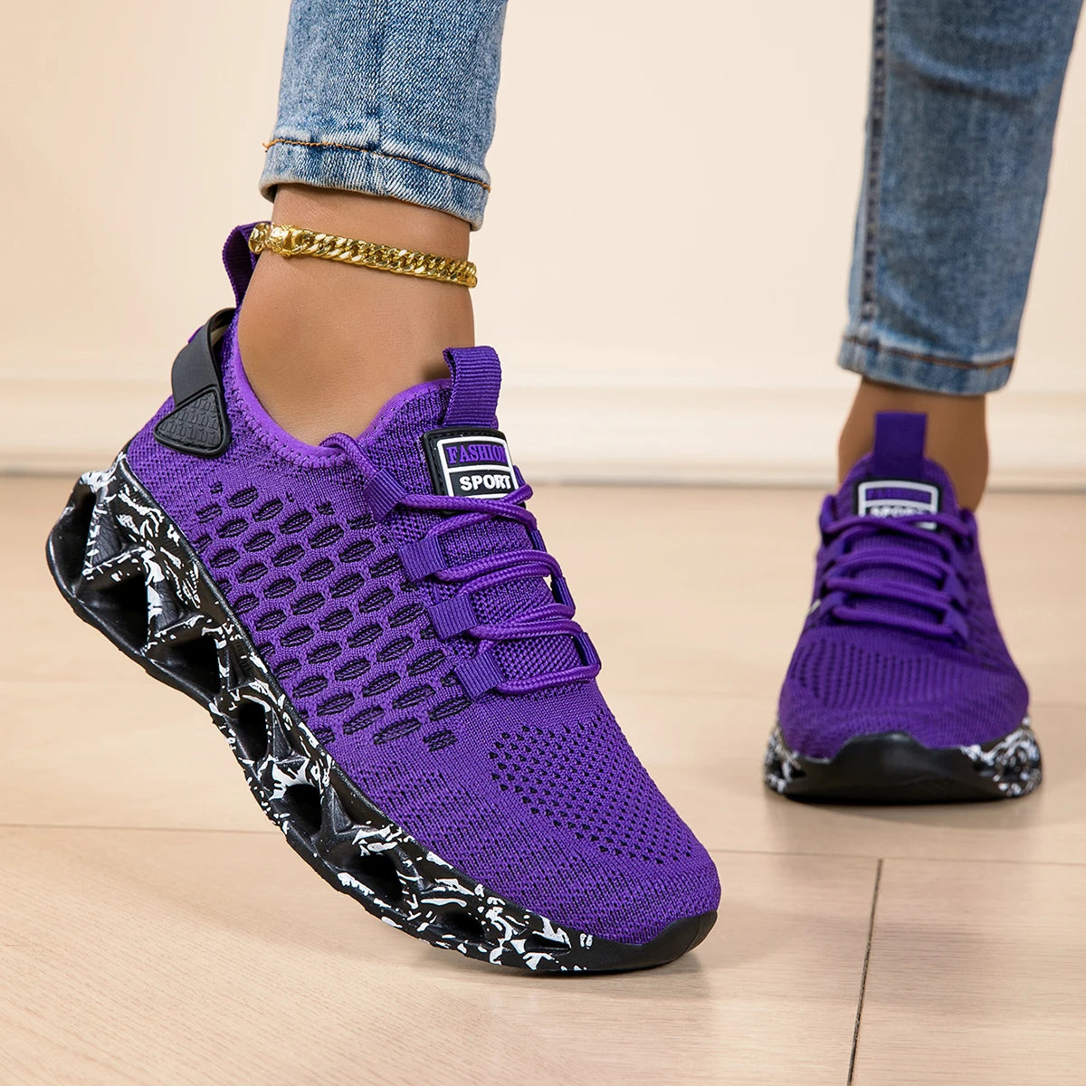Running shoes for women lightweight mesh breathable and comfortable/flat and soft tennis sport shoes