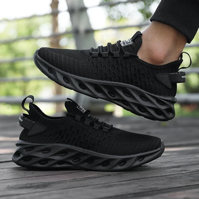 New Fashion Men's Running Shoes Summer Breathable Outdoor/Non-Slip Sneakers Shock Absorbing Sole Trendy Color Shoes for Men