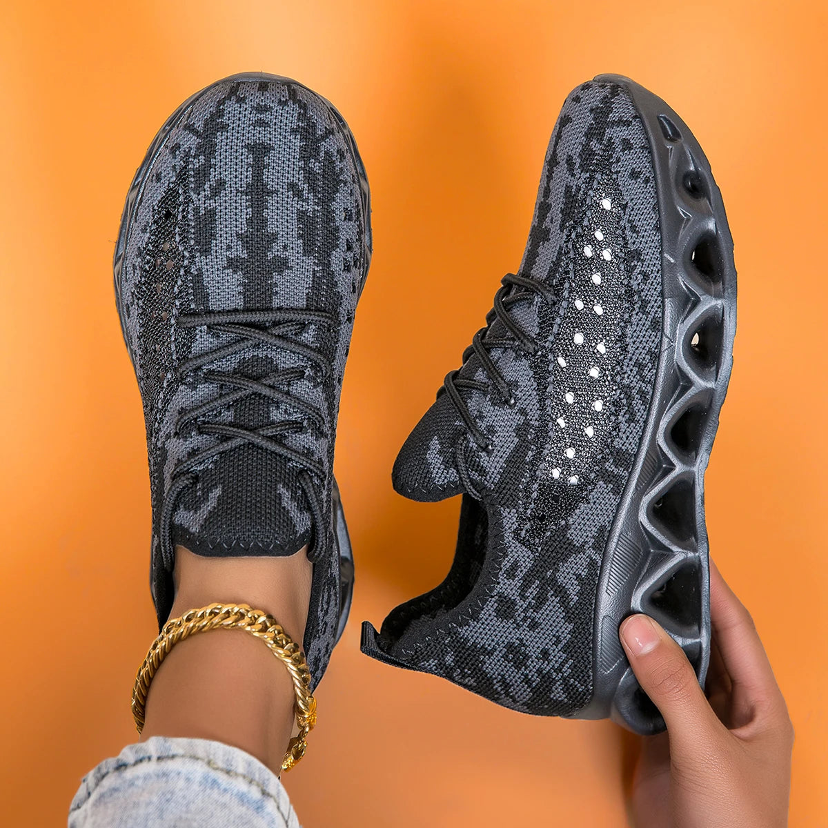 Running shoes for men and women lightweight mesh breathable/and comfortable flat and soft tennis shoes