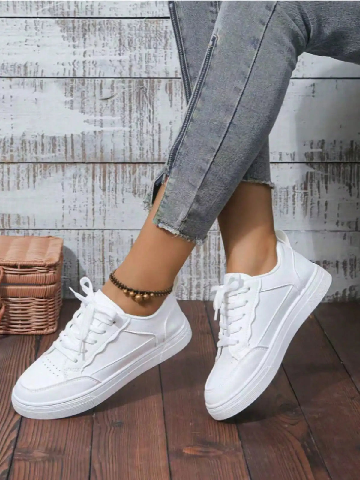Women's/Men's All White Casual Sneakers Breathable Lace-Up Platform Shoes/Fashion Daily Walking Sneakers for All Seasons