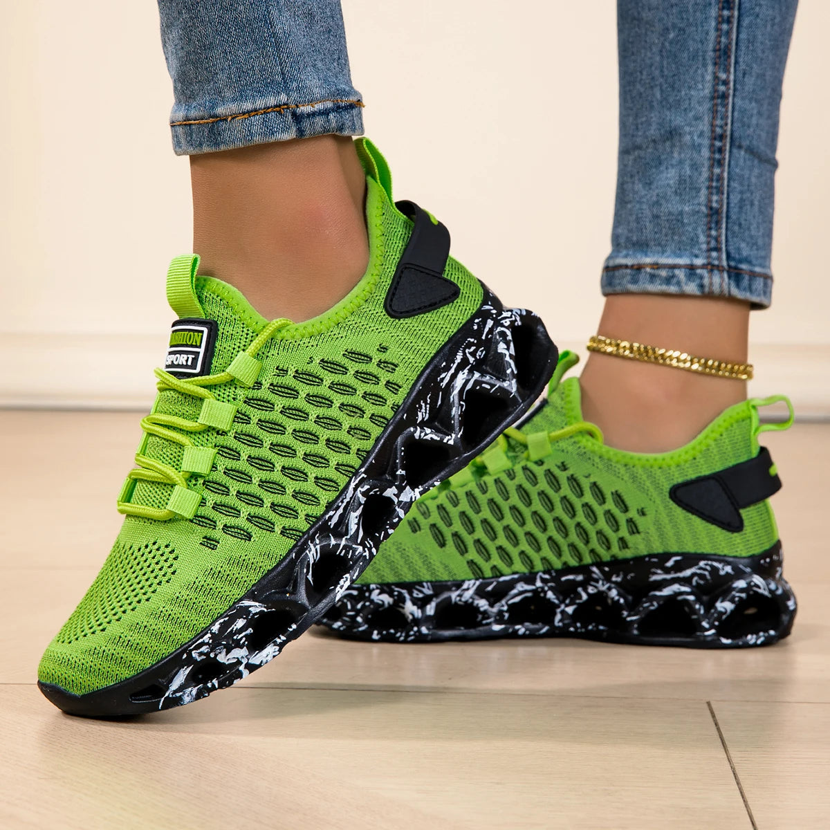 Running shoes for women lightweight mesh breathable and comfortable/flat and soft tennis sport shoes
