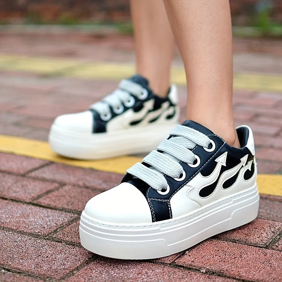 Black White Flatform Sports Shoes Casual Flame Fashion Women Sneakers/Combat Shoes For Girls Thick Bottom Tennis Shoes