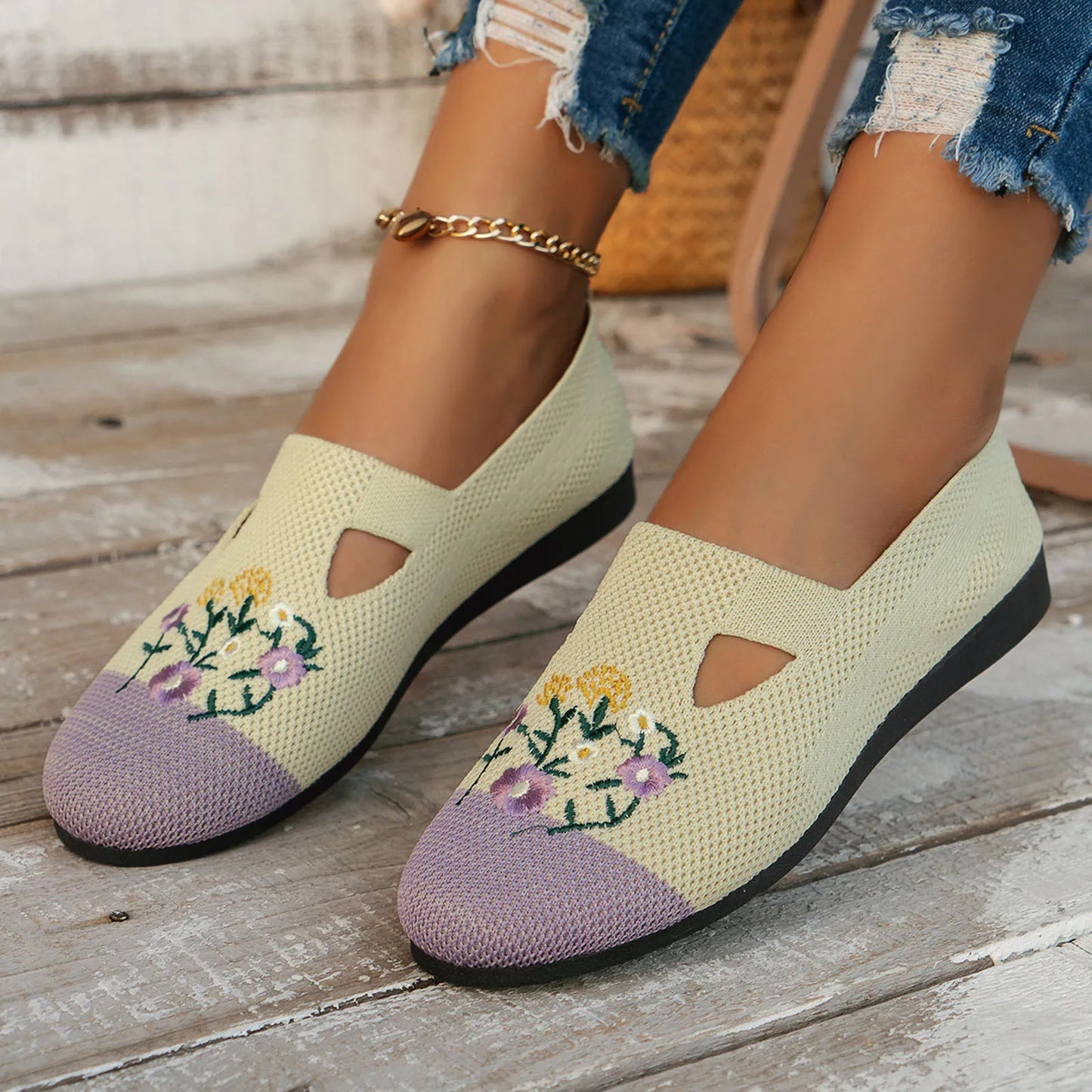 Ladies Mesh Knitted Shoes Fashion/Breathable Flower Embroidery Flat Bottom Casual
