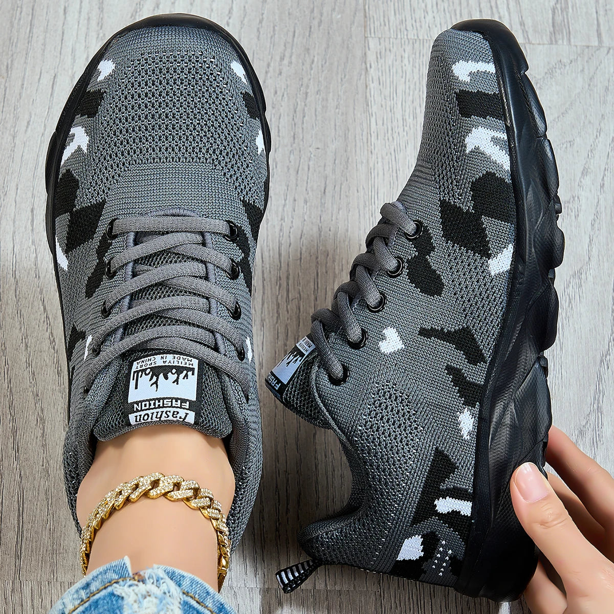 Women's running shoes, lightweight mesh fabric breathable/casual and comfortable flat soft tennis sports shoes