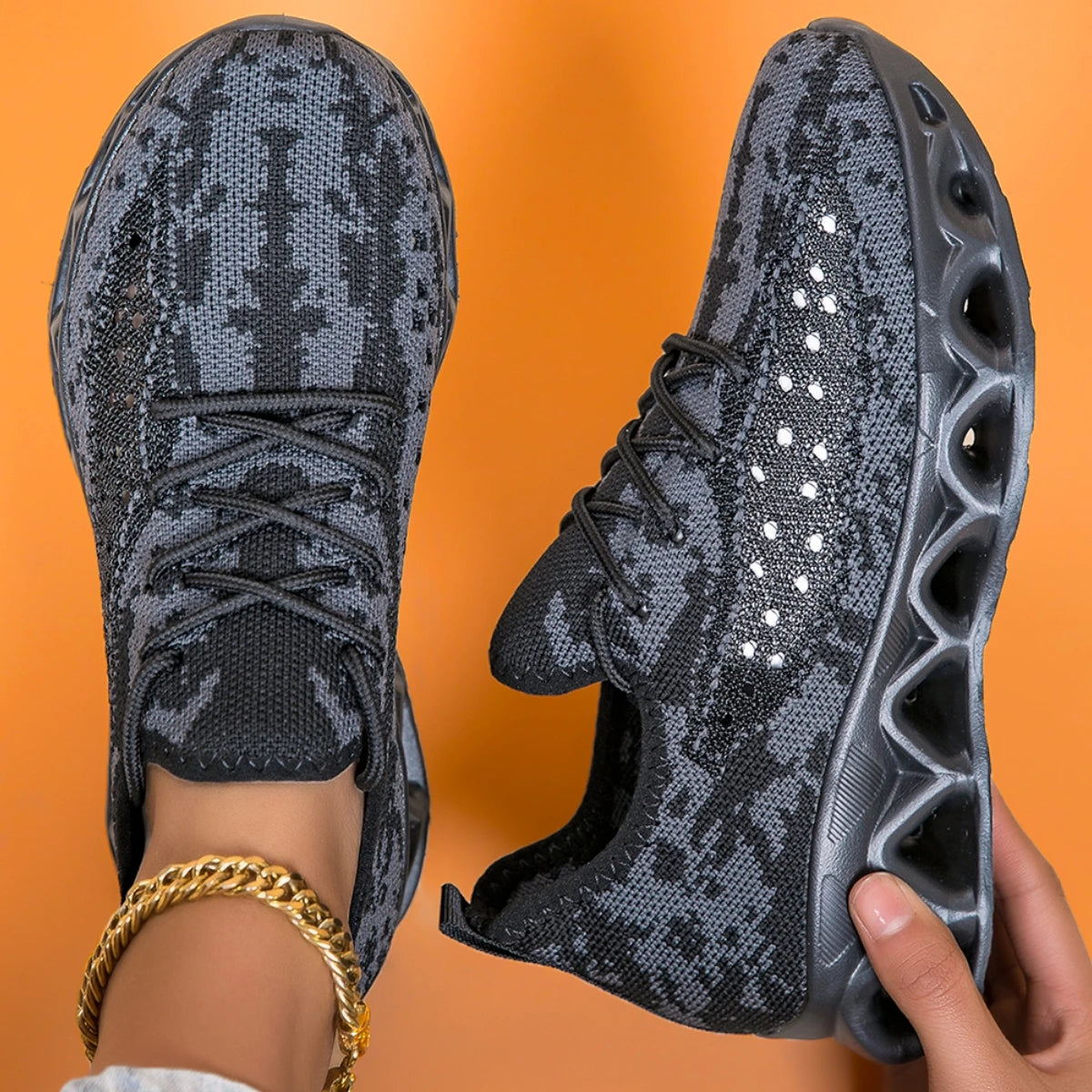 Running shoes for men and women lightweight mesh breathable/and comfortable flat and soft tennis shoes