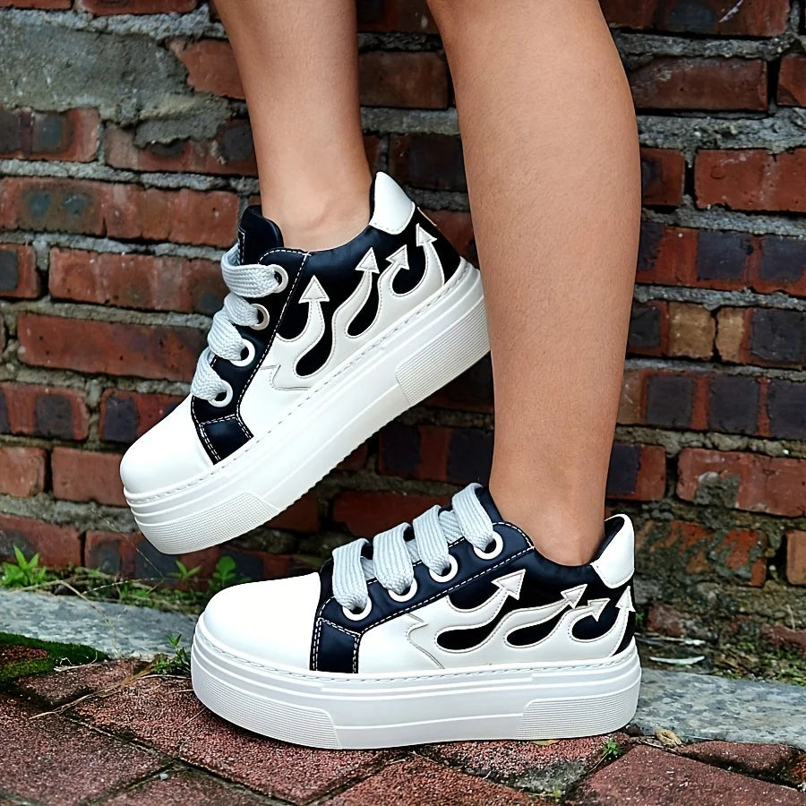 Black White Flatform Sports Shoes Casual Flame Fashion Women Sneakers/Combat Shoes For Girls Thick Bottom Tennis Shoes