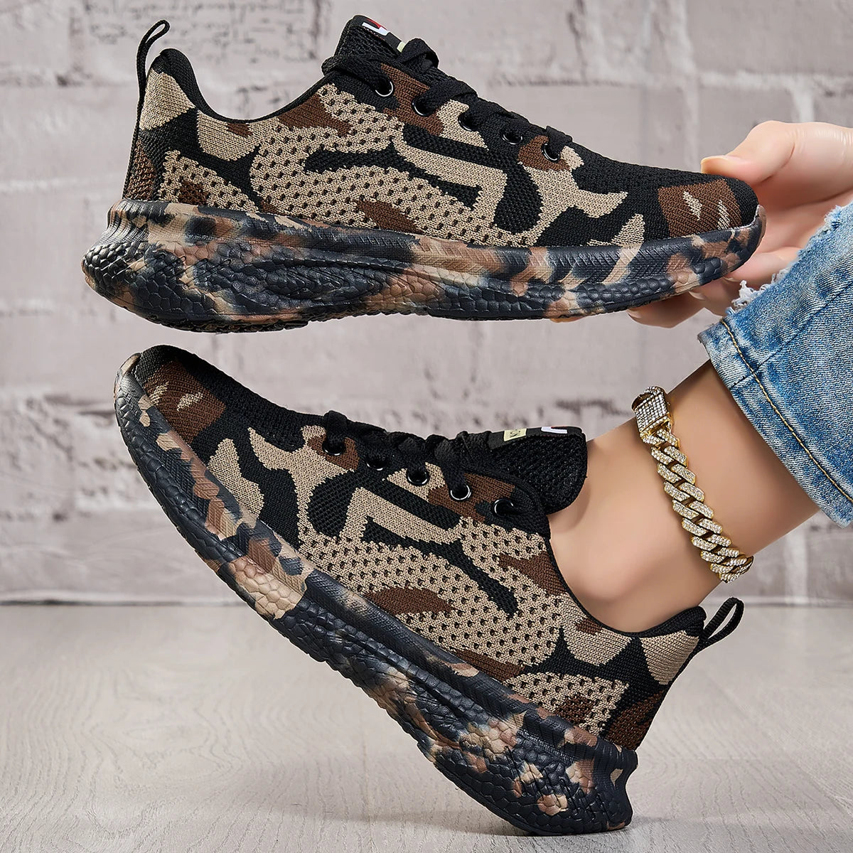 Women's New Mesh Breathable Sports and Leisure Shoes/Women's Ultra Light Soft Bottom Couple Running Shoes