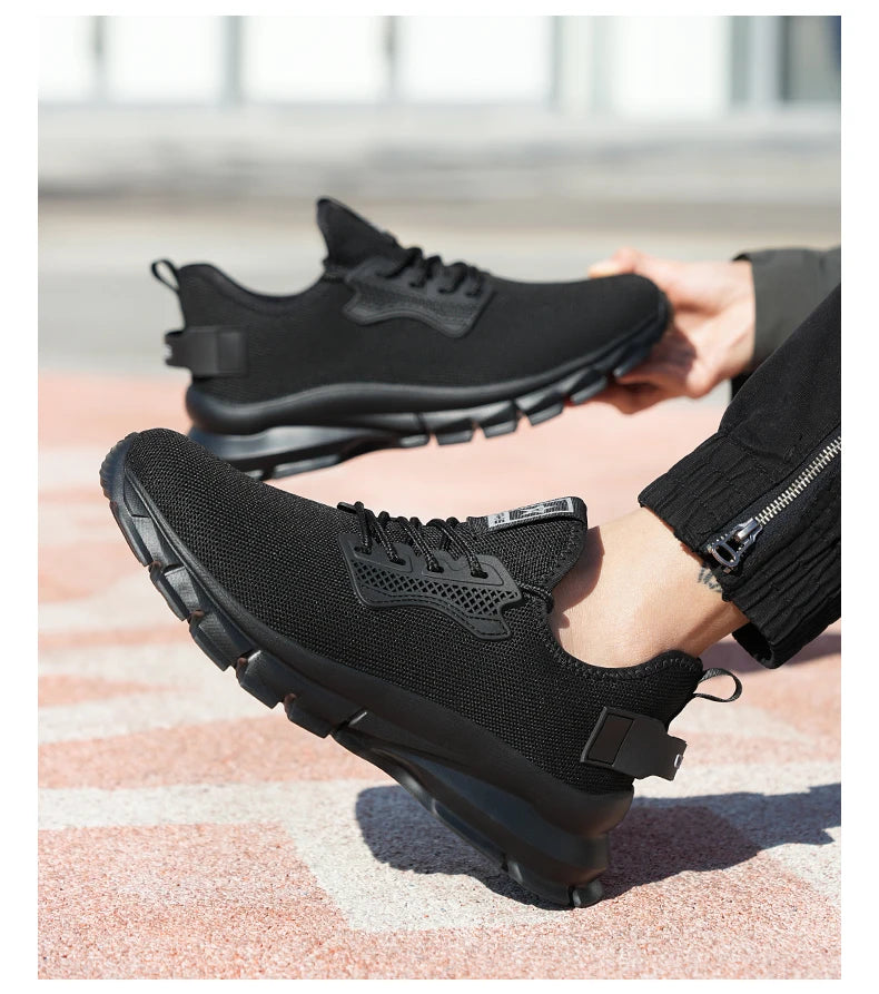 Soft-soled comfortable anti-smash/anti-puncture and breathable safety shoes