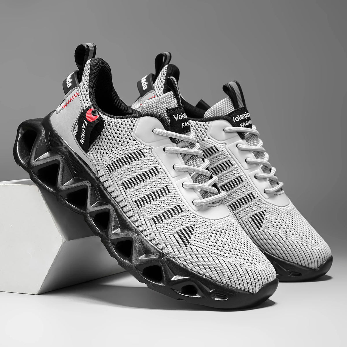 New Striped Cut-out Sneakers, Breathable Mesh Non-slip Shock-absorbing/Thick Sole Stylish and Classic Casual Sports Sneakers