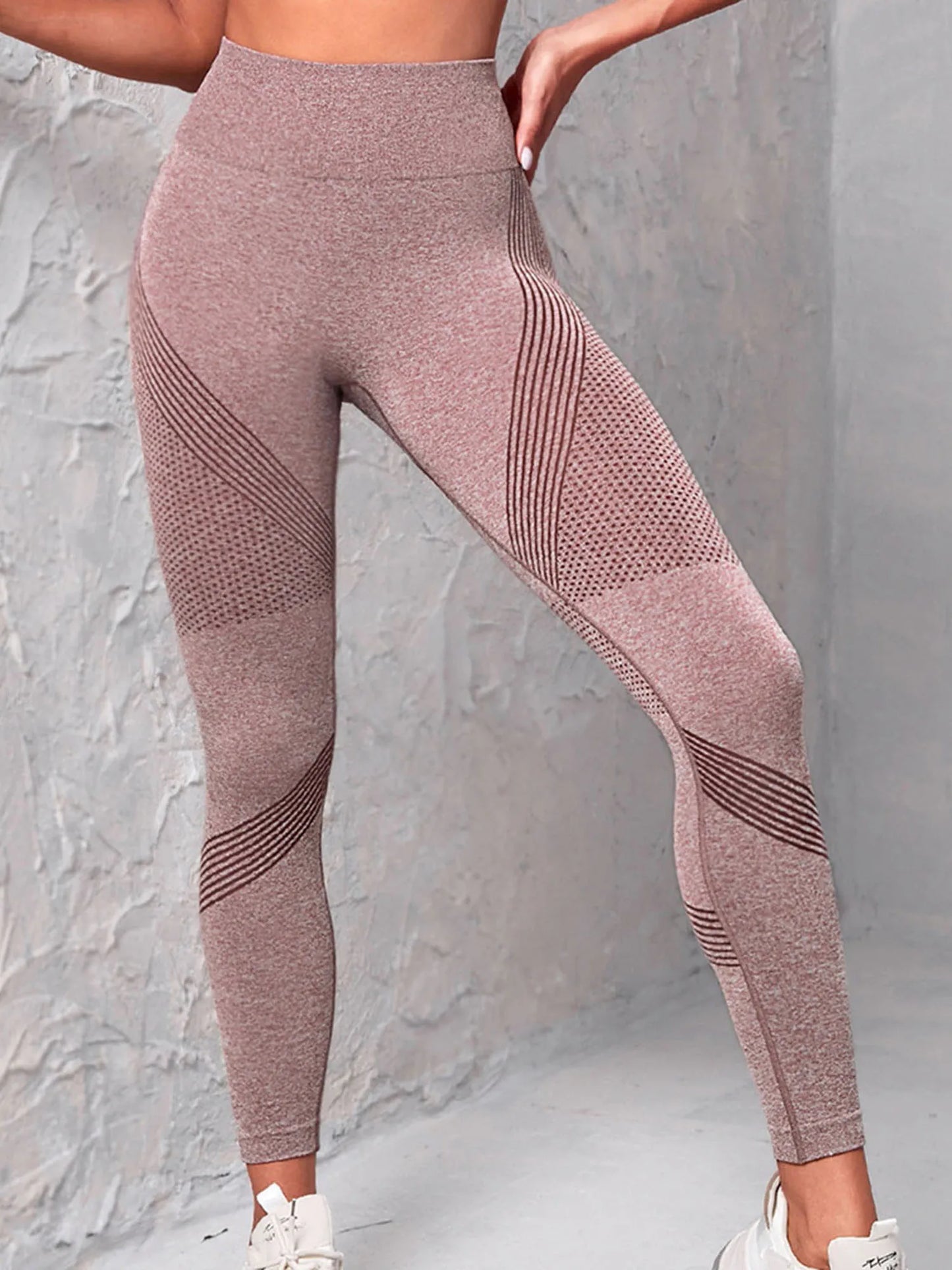 High Waist Compression Leggings with Butt Lift Technology for Women/Tummy Control Yoga Pants with Stretchy Contour