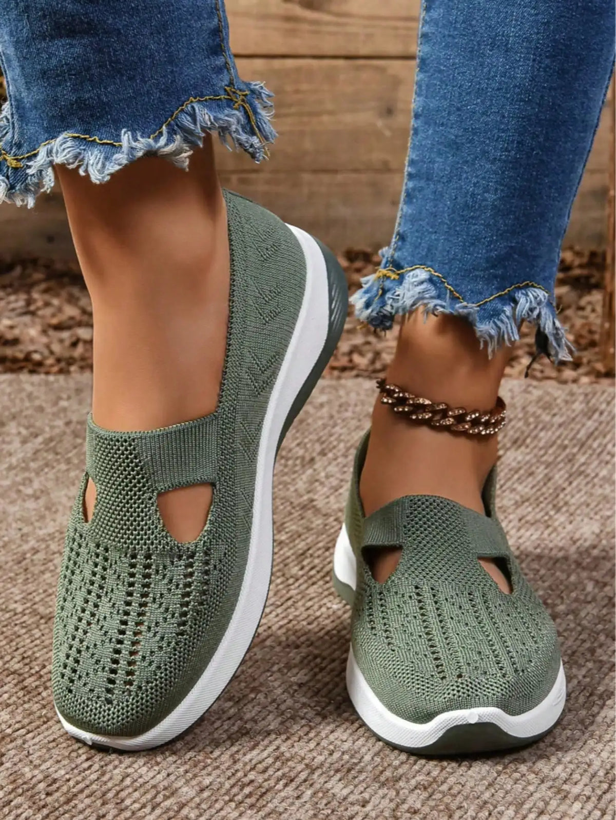 Women's Orthopedic Comfort Slip on Sneakers With Arch Support/And Skin-Friendly Foam Lightweight Walking Shoes Soft Cushioning
