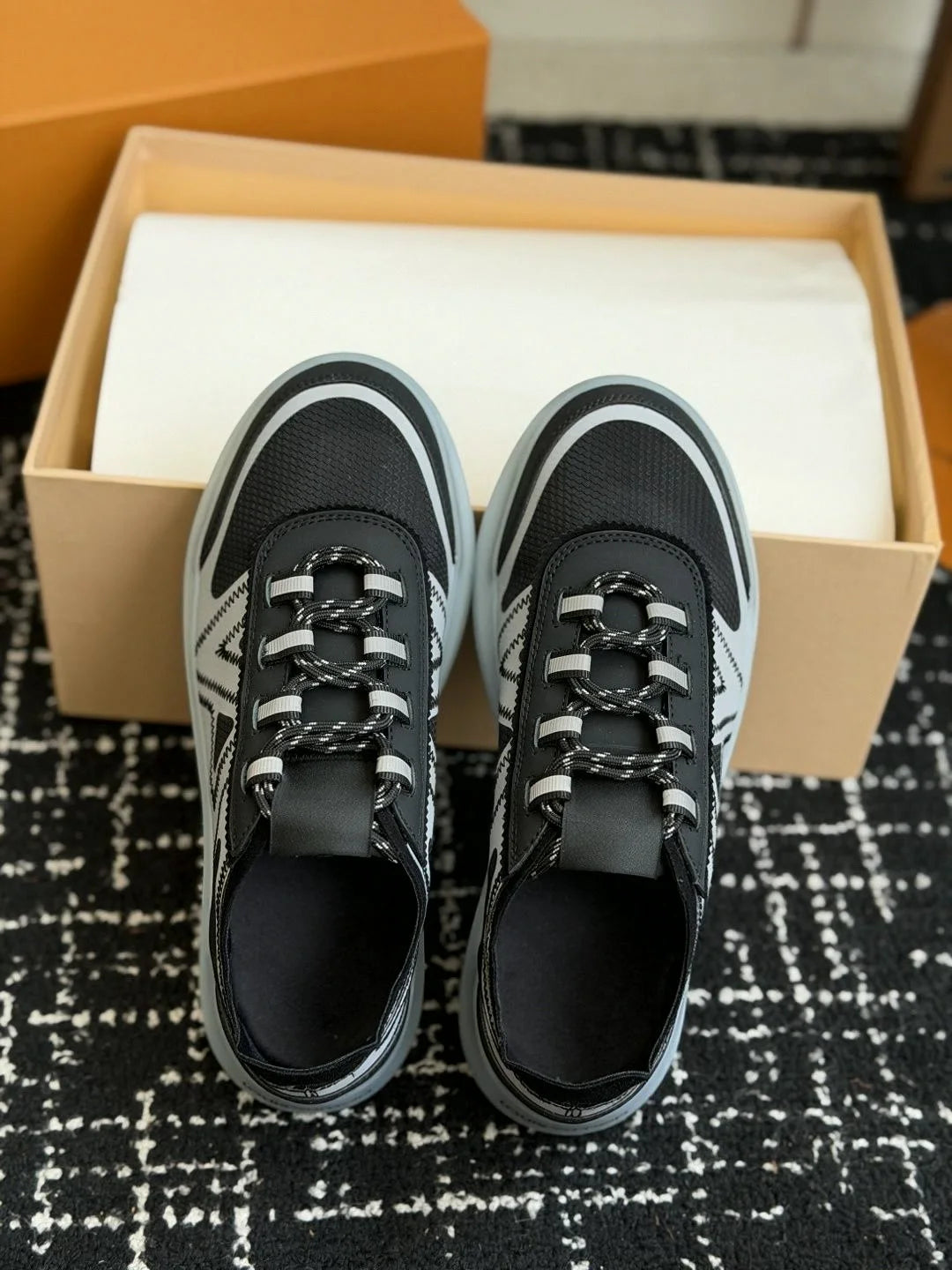 Two‑Tone Breathable Mesh Leather Athletic Sneakers/Geometric Stripe Print Braided Rope Laces Frosted Clear Thick Shoe