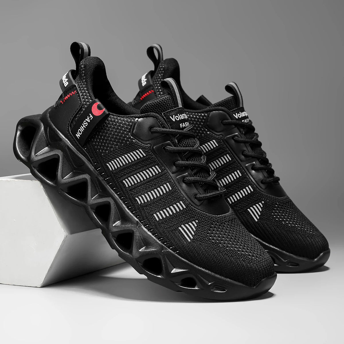 New Striped Cut-out Sneakers, Breathable Mesh Non-slip Shock-absorbing/Thick Sole Stylish and Classic Casual Sports Sneakers