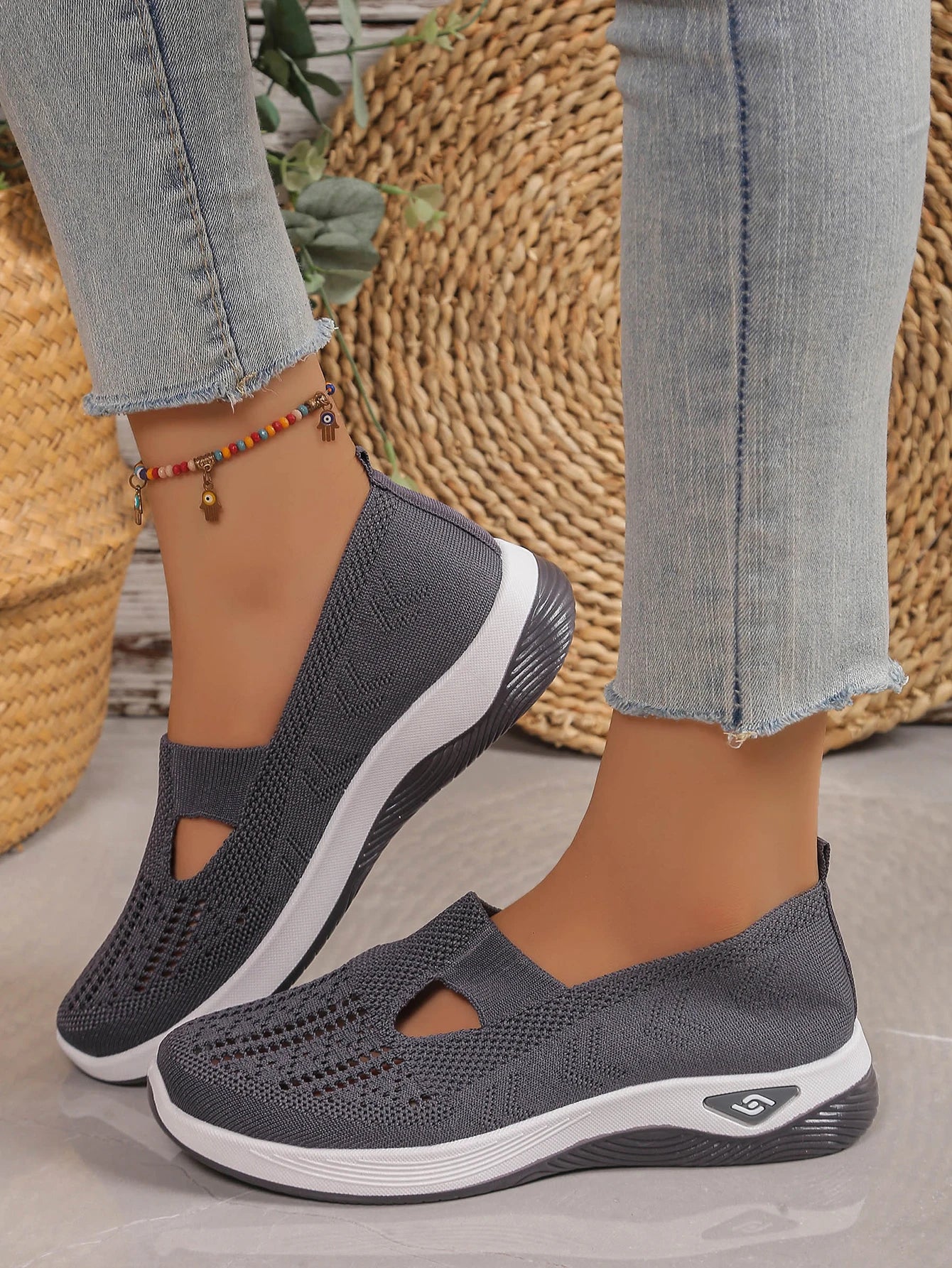 Women's shoes Solid Color Breathable Sneakers casual sneaker/women's summer sneakers Low-top Knitted Casual Shoes Mom Shoes