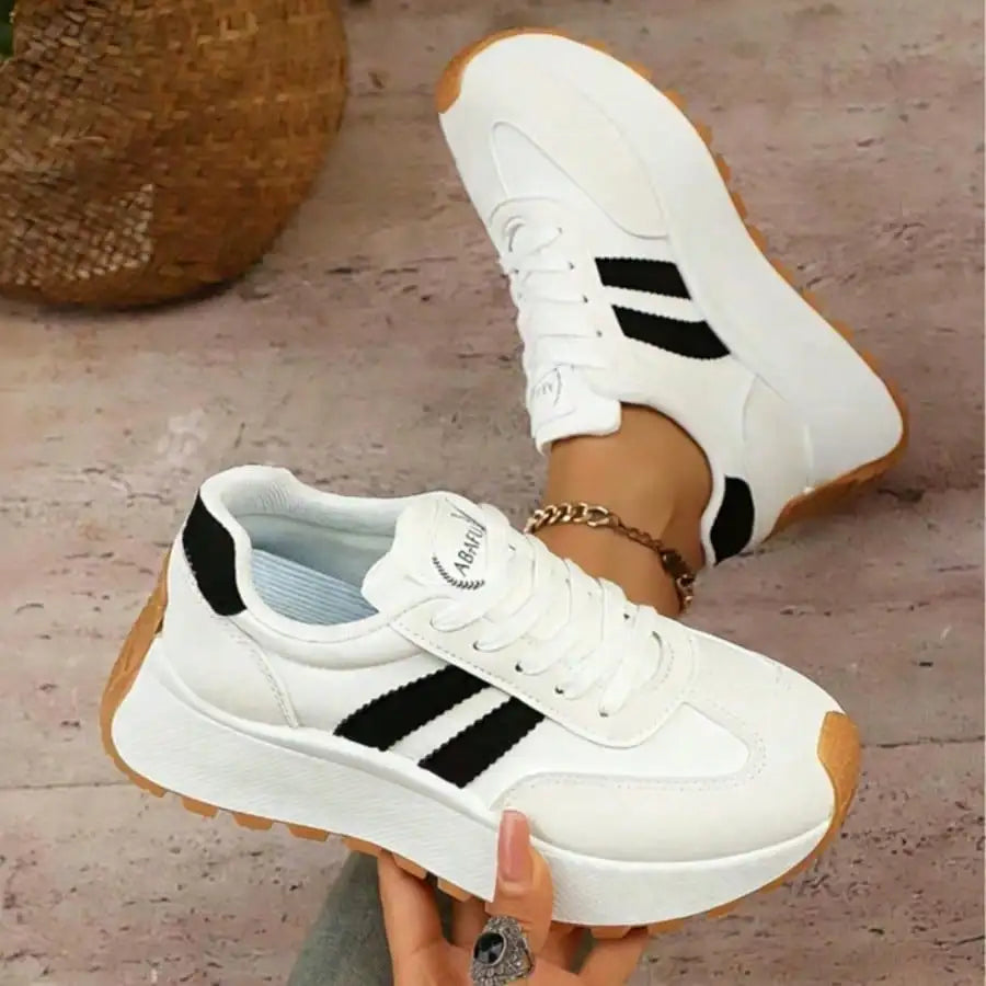Women 3 Stripes Retro Platform Sneakers Lightweight Walking Shoes Suede Patchwork Low Top Lace Up Athletic Trainers
