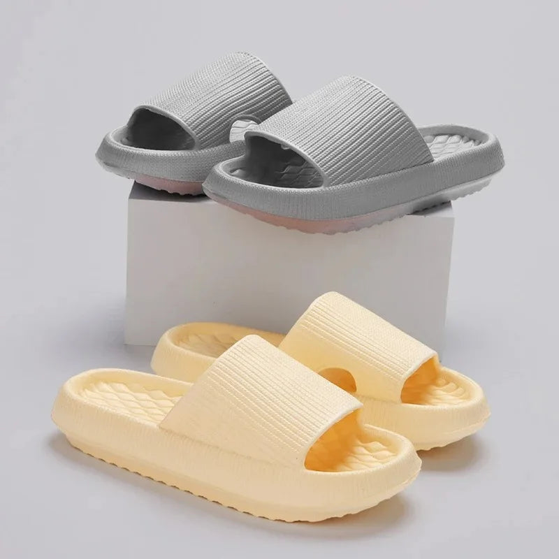 4cm Summer Non-slip Soft Cloud Slippers Women Comfy Thick/Platform Slides Woman Couple Bathroom Home Flip Flops