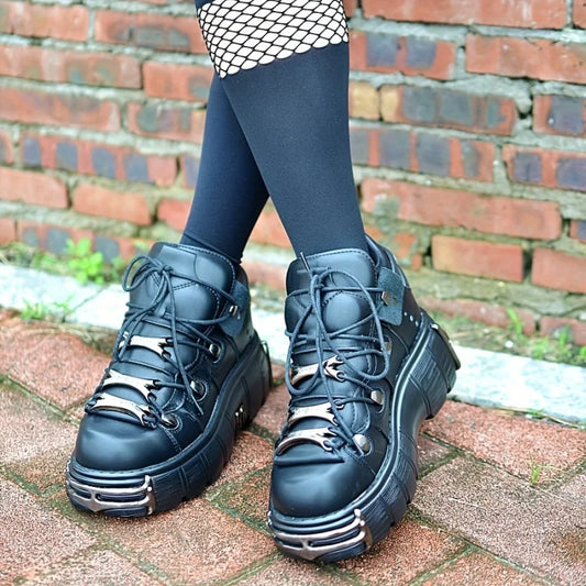 Thick Bottom Platform Women Sneakers Rock Metal Decoration/Large Size Casual Trainers Punk Style Gothic Sport Shoes Female