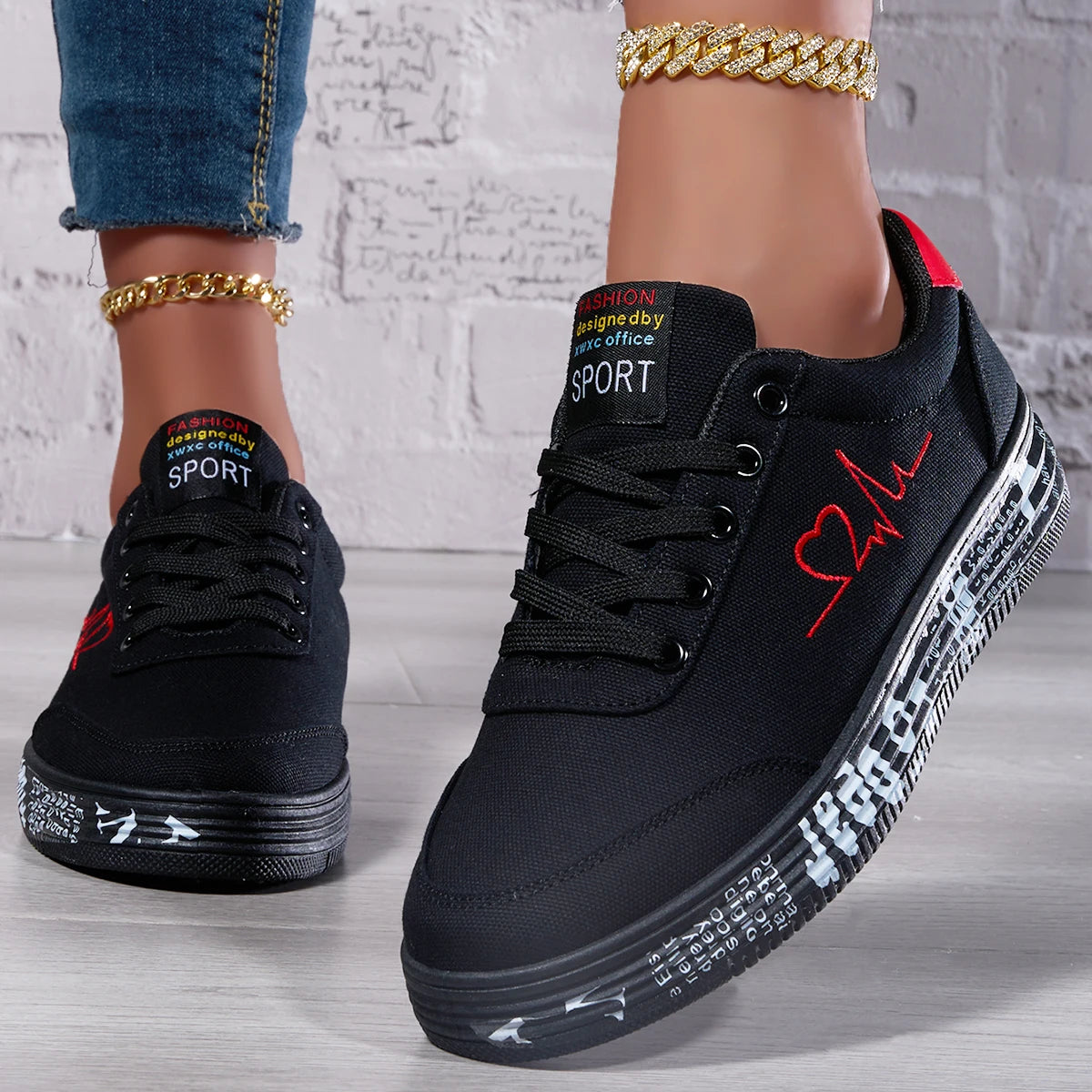 Women's Heart Design Sneakers for Women Lace Up/Soft Sole Platform Comfy Skate Shoes Low-top Mid Top Shoes,