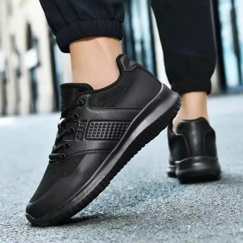 2026 Chef Non-Slip Four Seasons Breathable Hotel Work Light/Outdoor Men's Plus Size Casual Sports Walking Shoes