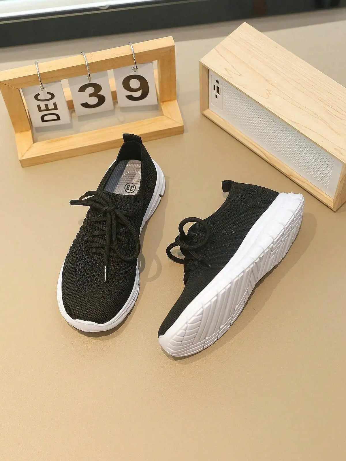 1 Pair Girls Knitted Lace-Up Design Flat Breathable Slip-On/Casual Sports Shoes Suitable For Spring & Autumn Seasons