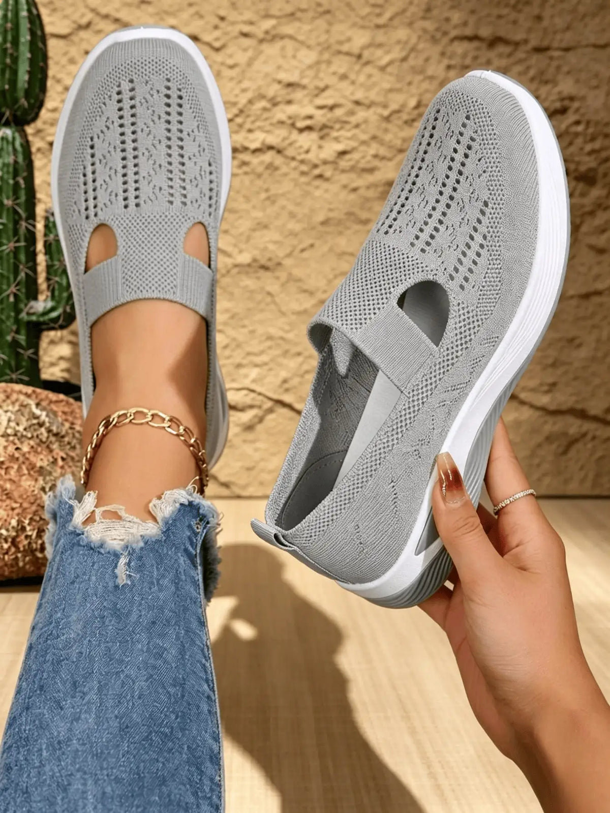 Women's Orthopedic Comfort Slip on Sneakers With Arch Support/And Skin-Friendly Foam Lightweight Walking Shoes Soft Cushioning