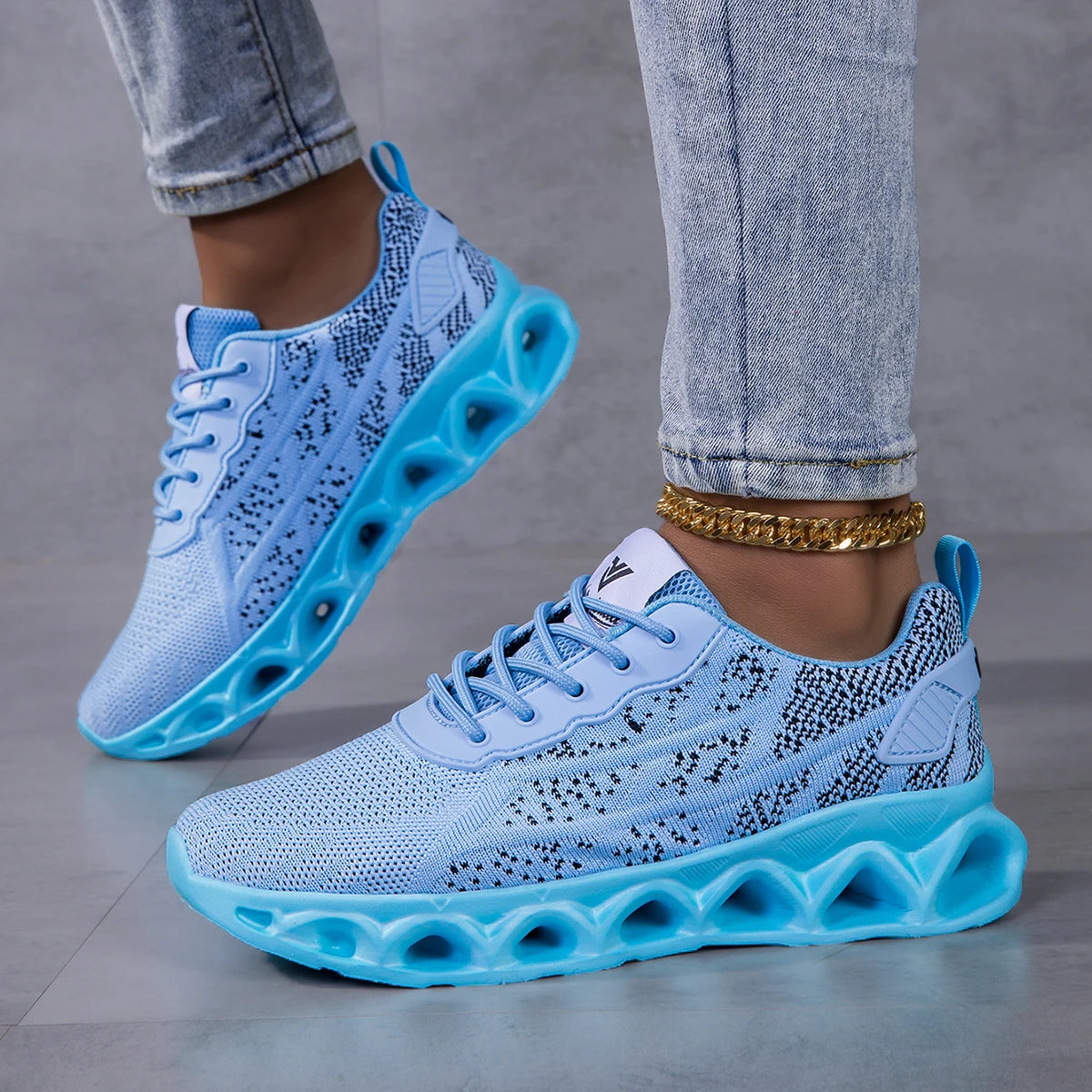 Women Breathable Flying Woven Blade Sneakers Hollow Shock Absorbing/Cushion Athletic Shoes, Lightweight Mesh Non Slip Sneaker
