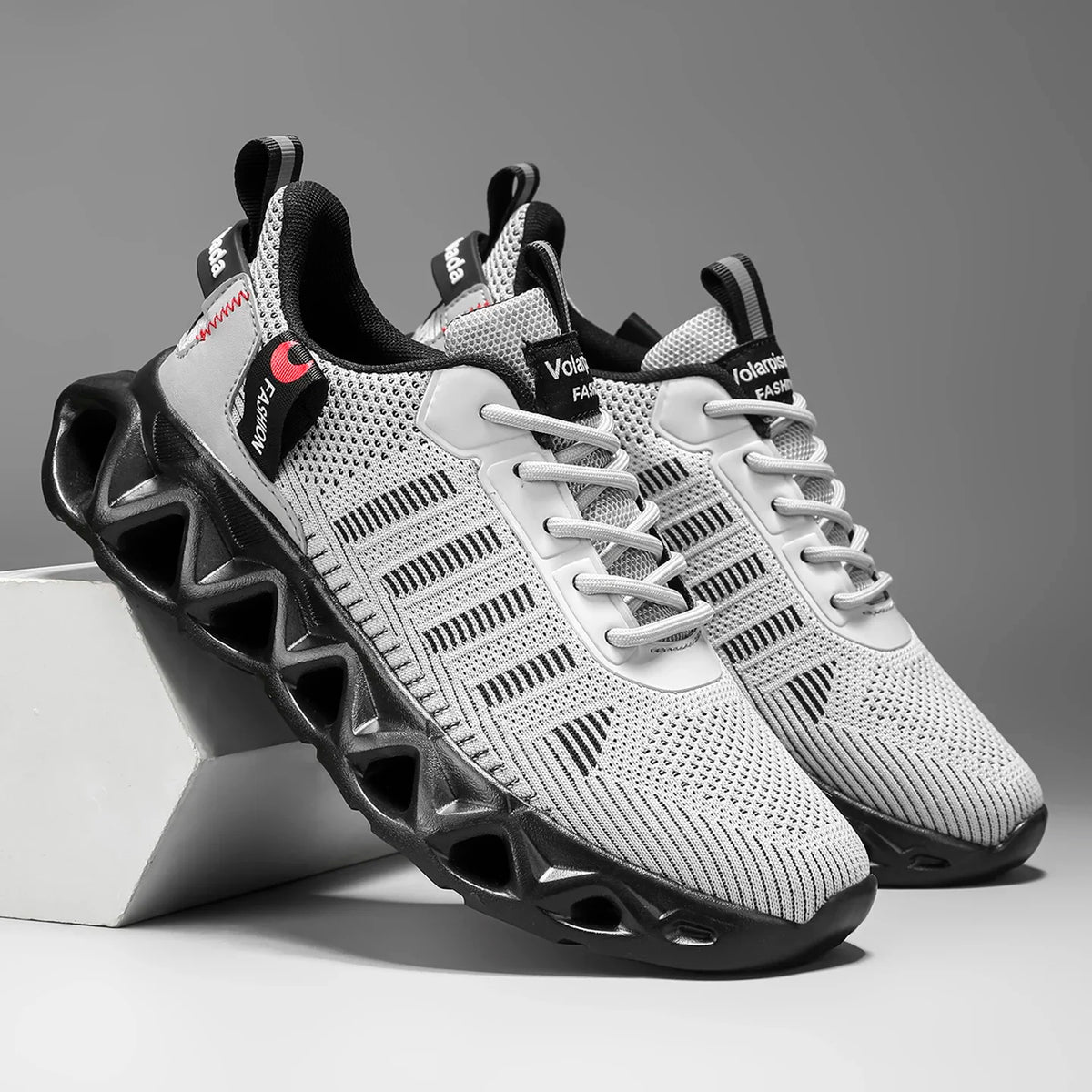 New Striped Cut-out Sneakers, Breathable Mesh Non-slip Shock-absorbing/Thick Sole Stylish and Classic Casual Sports Sneakers