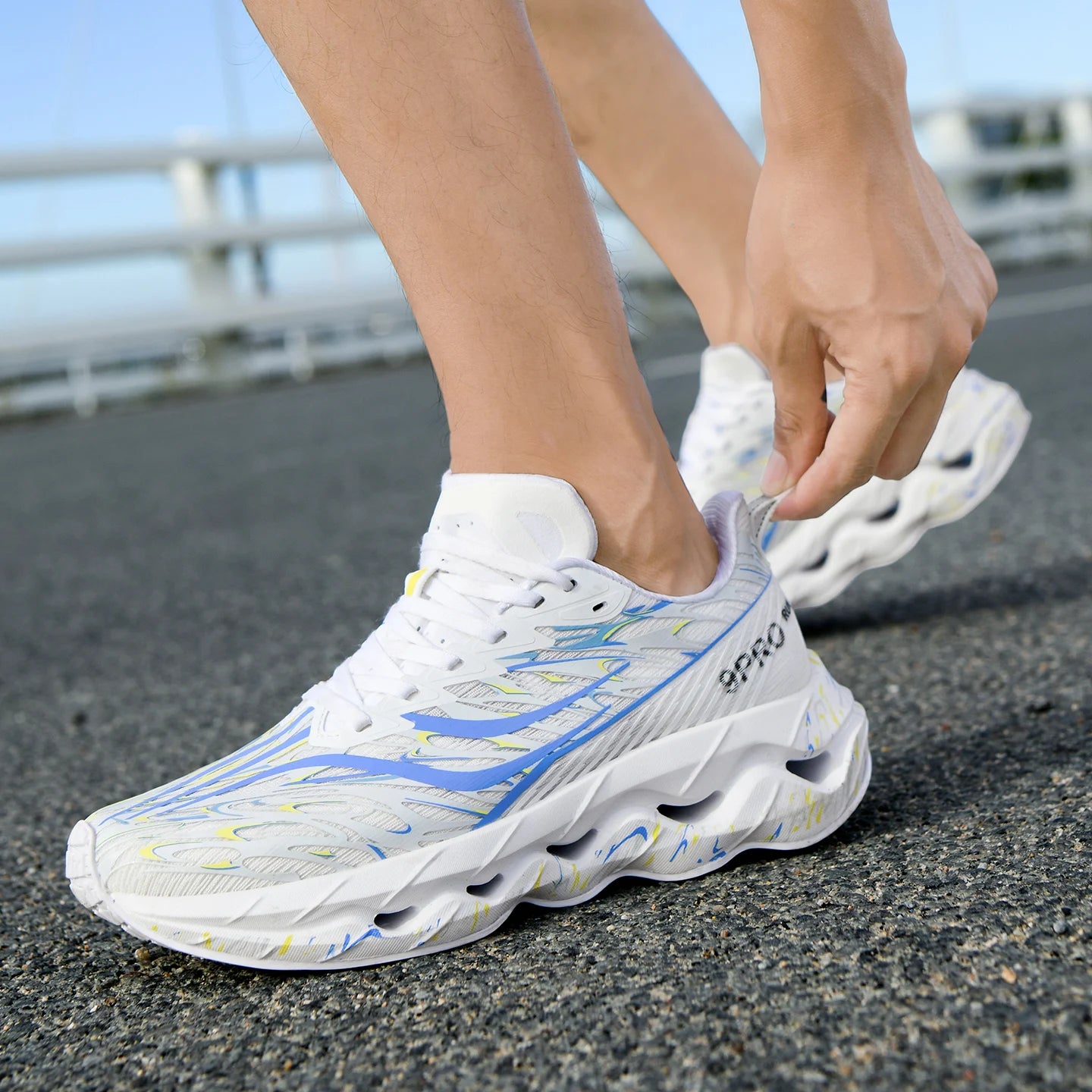 Sports Shoes for Women Breathable High Elasticity Fashion Lace Up/Training Running Shoes New Soft Soled Sneakers
