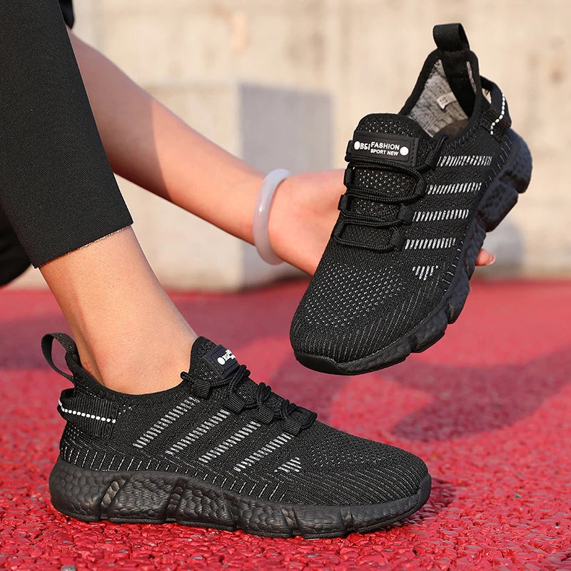 Summer New Women’s Running Shoes Fashion Anti Slip Hiking/Mesh Breathable Lace Up Shoes Lightweight Comfortable Couple Sneakers