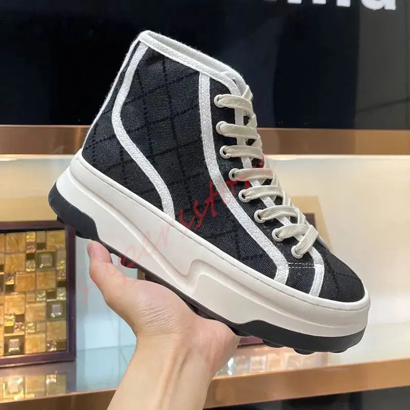 2026 Luxury Brand Famous Designer Women's Thick Soled Canvas Shoes/Retro Height Increasing Casual Correct Version Canvas Shoes