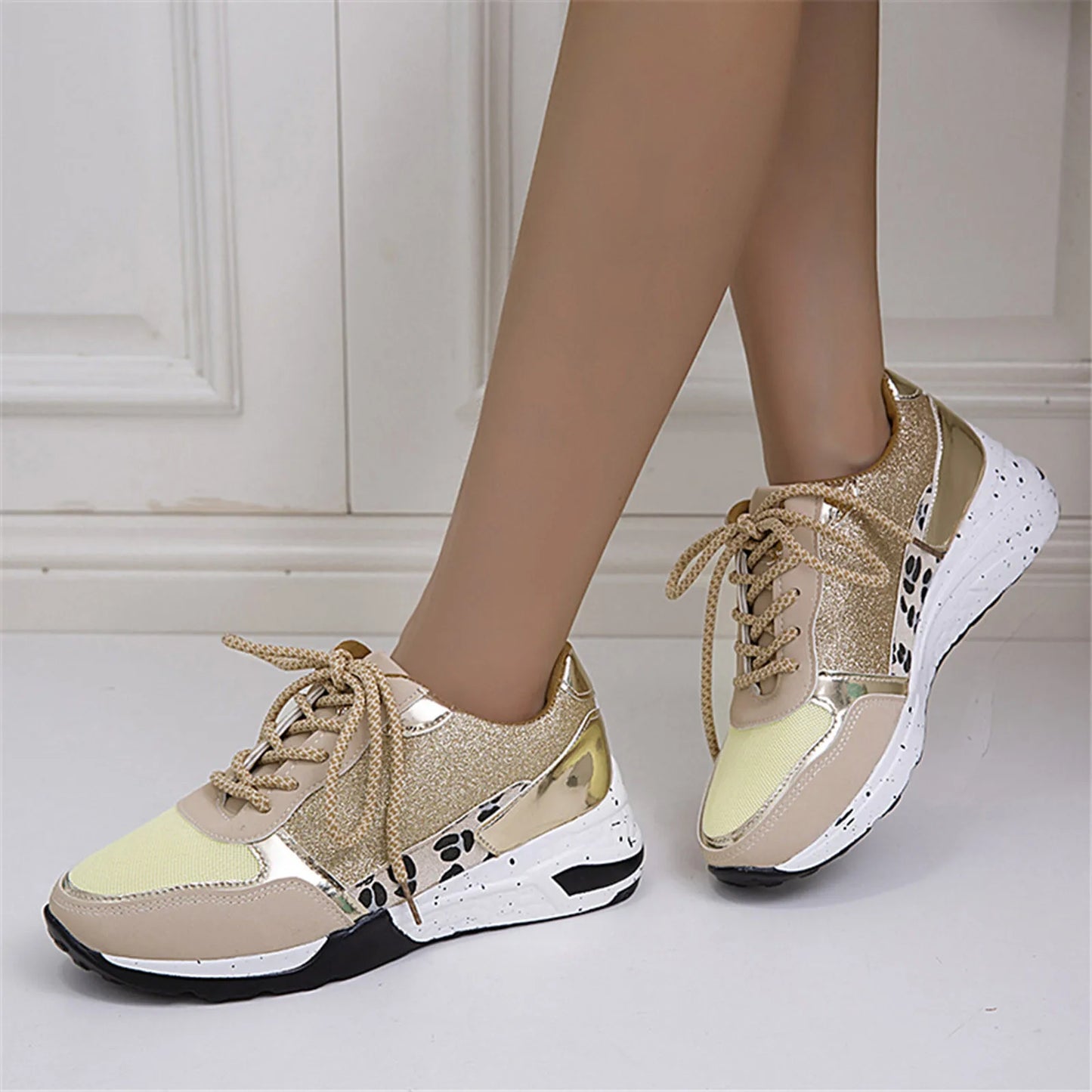 Platform Shoes For Women Fashionable Glitter Round Head Lace Up/Height Increasing Vulcanized Shoes High Quality Sneakers