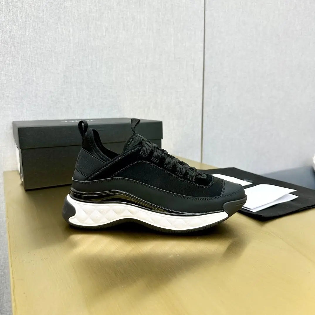 Solid Black Minimalist Unisex Casual Skate Shoes Fully Wrapped Toe Cap/Flat Skate Sneakers Abrasion Resistant Rubber Outsole