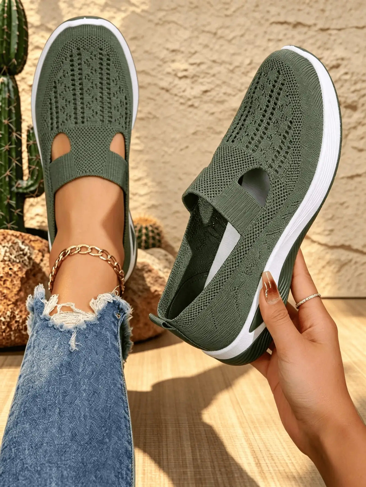 Women's Orthopedic Comfort Slip on Sneakers With Arch Support/And Skin-Friendly Foam Lightweight Walking Shoes Soft Cushioning
