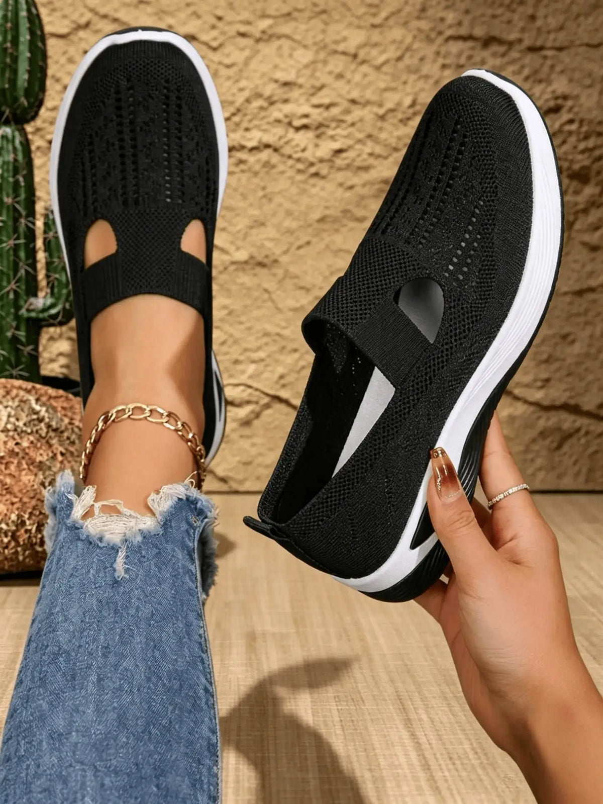 Women's Orthopedic Comfort Slip on Sneakers With Arch Support/And Skin-Friendly Foam Lightweight Walking Shoes Soft Cushioning