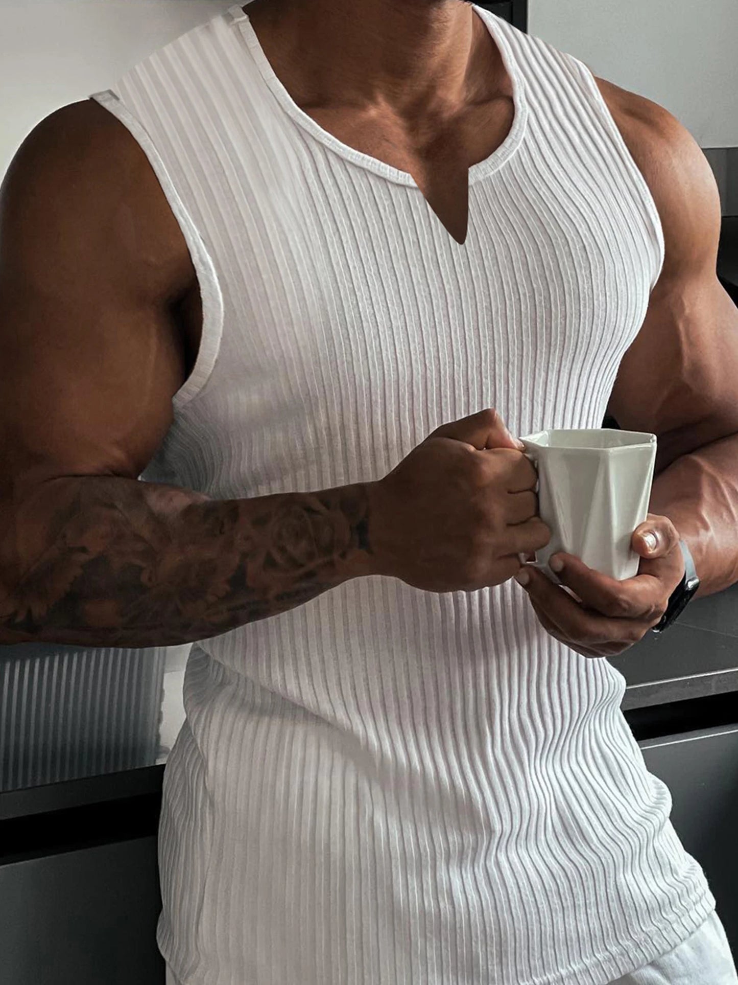 Men s Breathable Sleeveless Gym Tank Tops Summer Workout/Muscle Shirts Notched Neck Bodybuilding Fitness Vests
