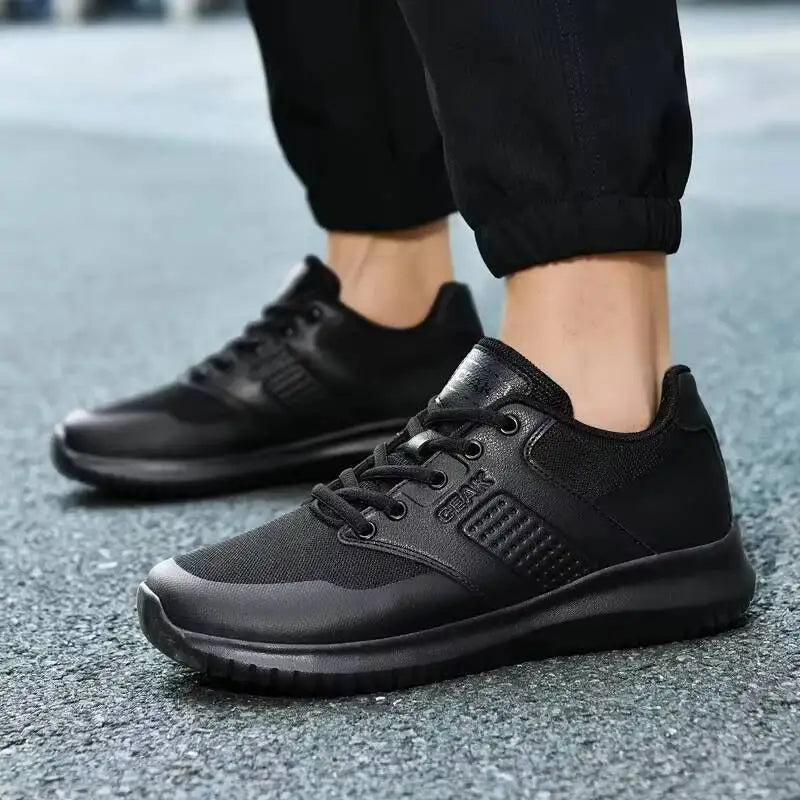2026 Chef Non-Slip Four Seasons Breathable Hotel Work Light/Outdoor Men's Plus Size Casual Sports Walking Shoes
