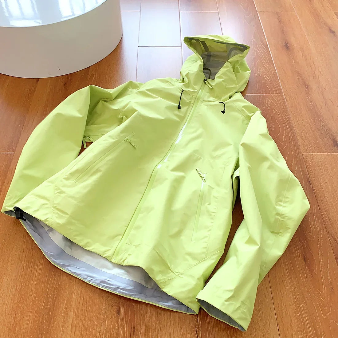2026 New Storm Jacket Lovers Outdoor Sports Camping Mountain Skiing/Trend Fashion British Wind Leisure Waterproof Storm Jacket