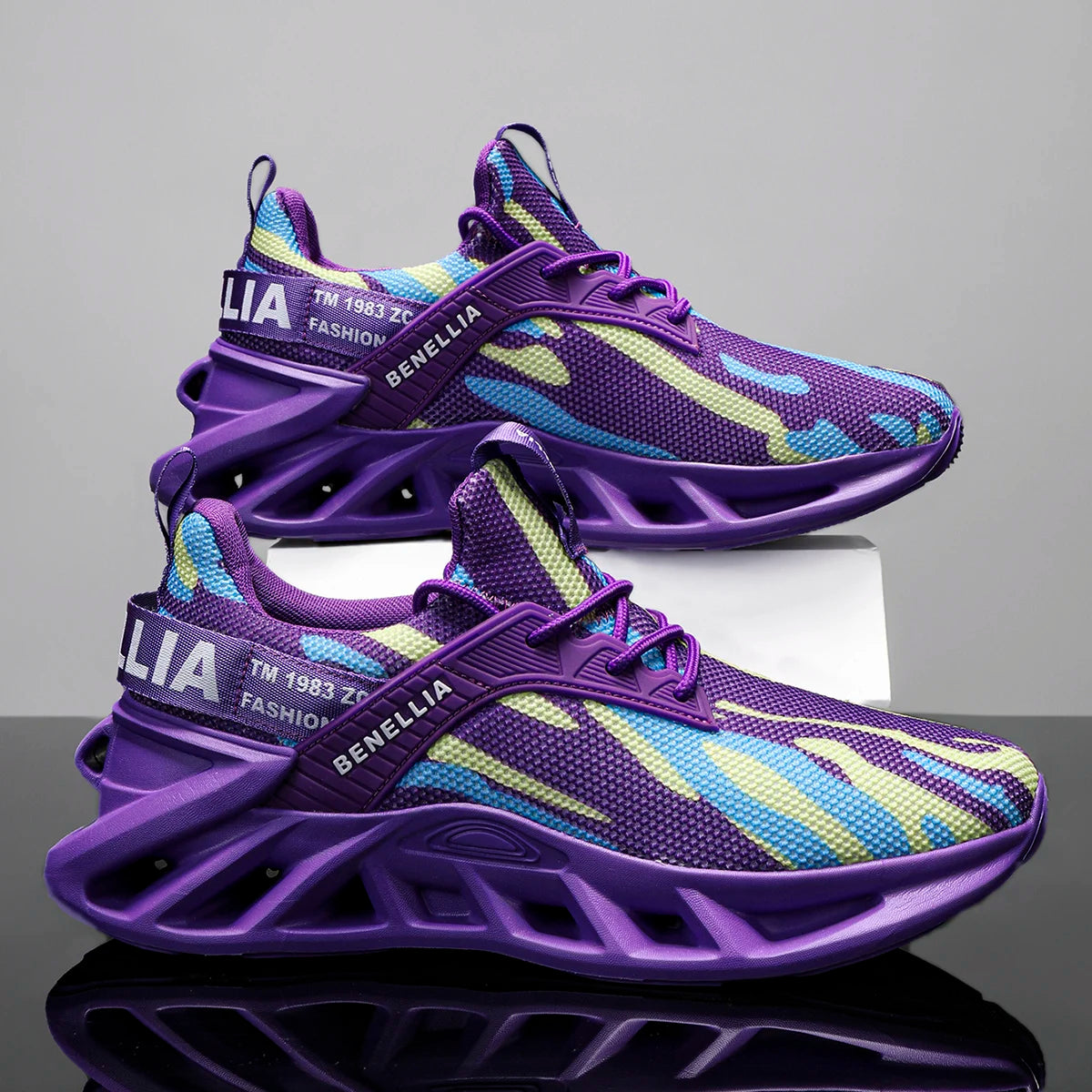 Running shoes for men and women lightweight mesh breathable and comfortable/flat and soft Running shoes