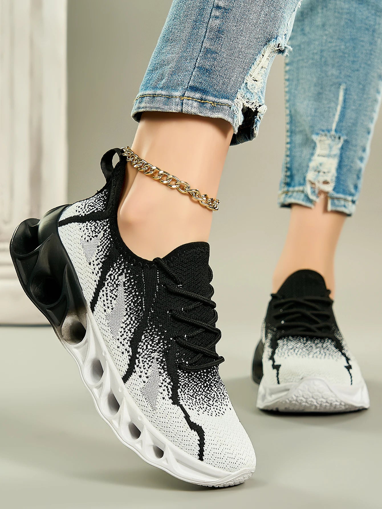 Women's running shoes lightweight mesh breathable and comfortable/flat soft tennis sports shoes for women