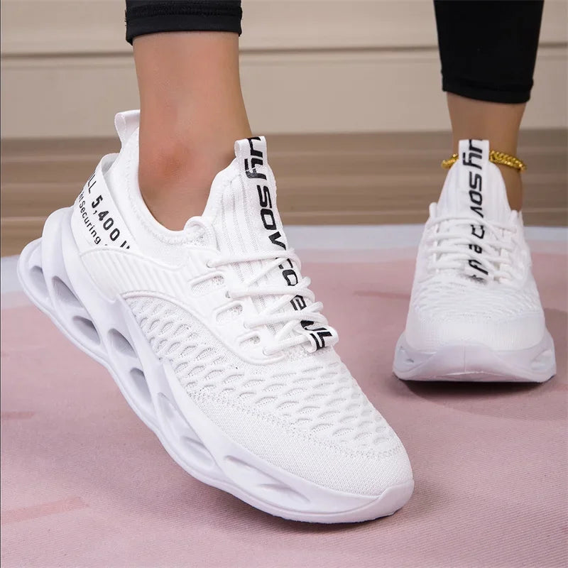 Hot Sale Pink Casual Sneakers Women Blade Shoes Big Light/Breathable Running Shoes Shoes Men Mesh Sports Sneakers
