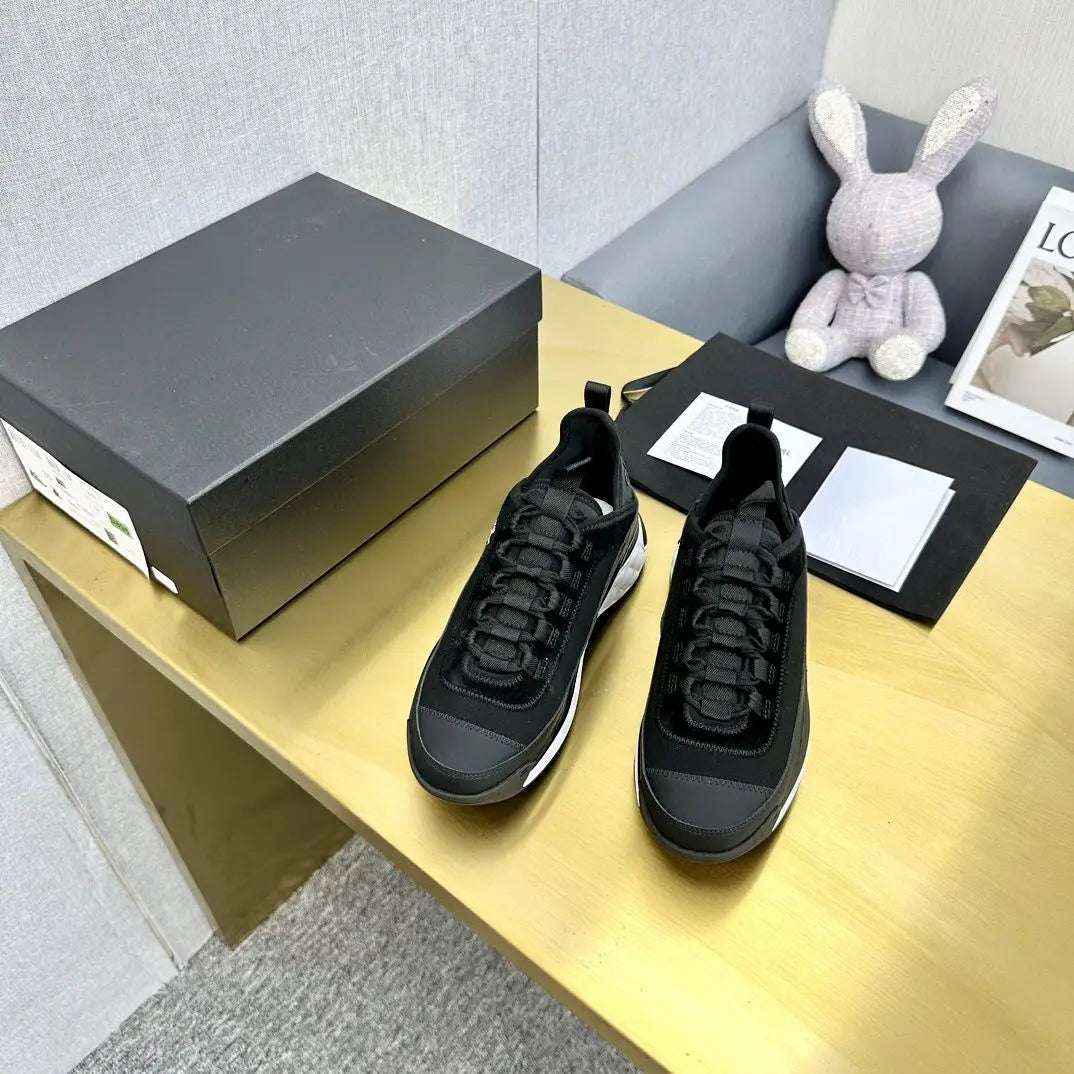 Solid Black Minimalist Unisex Casual Skate Shoes Fully Wrapped Toe Cap/Flat Skate Sneakers Abrasion Resistant Rubber Outsole